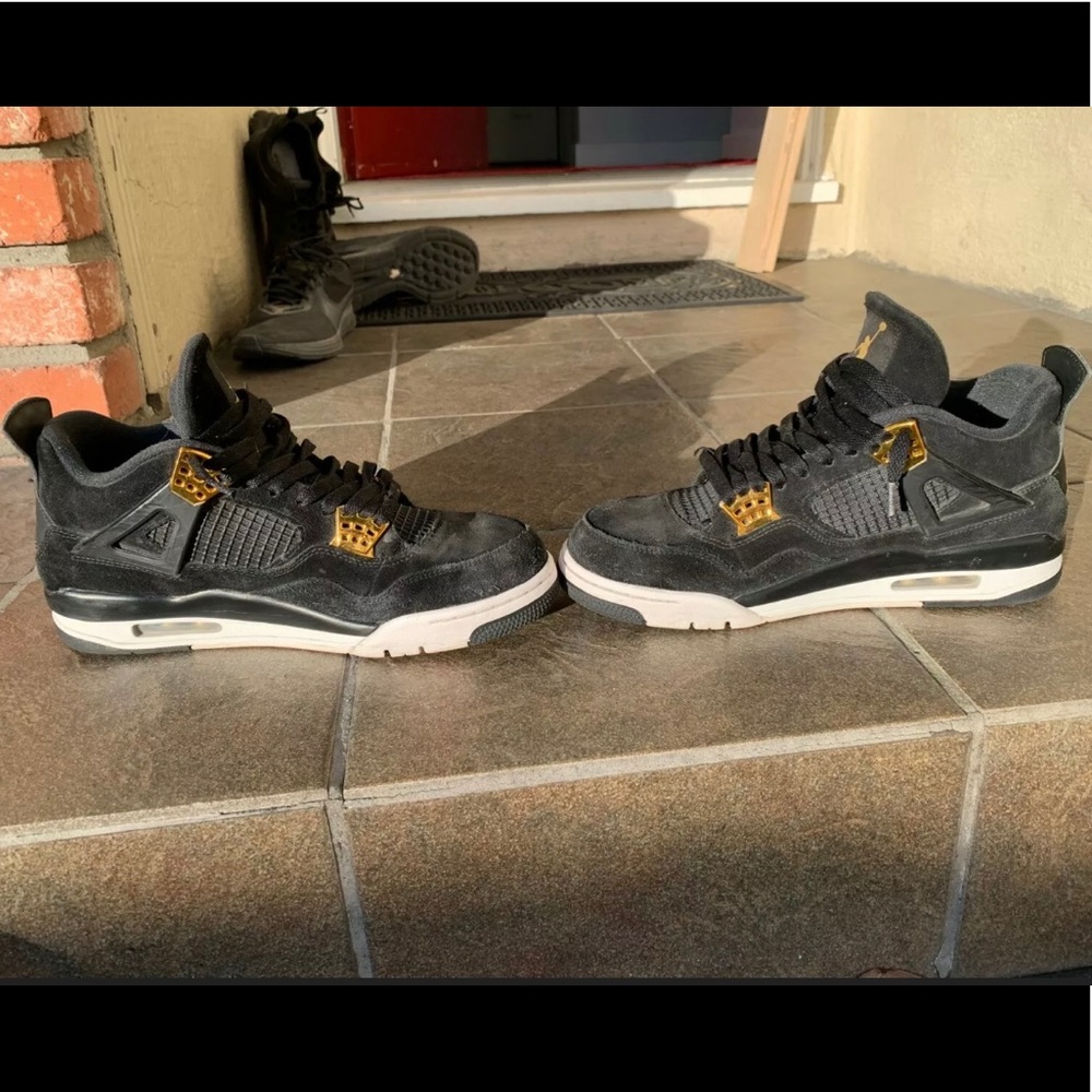 Nike Air Jordan 4 Retro Royalty